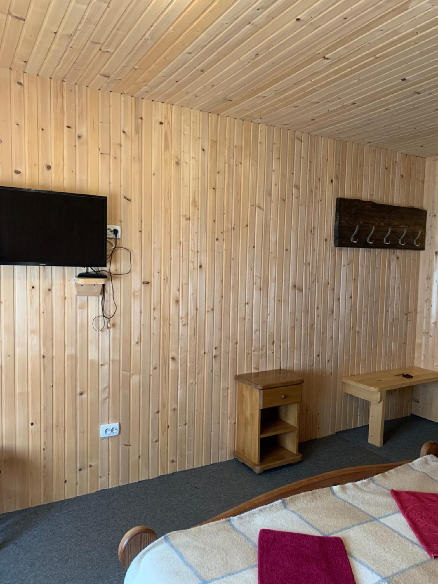Hotel Novoe Shale 야블루니츠야 외부 사진