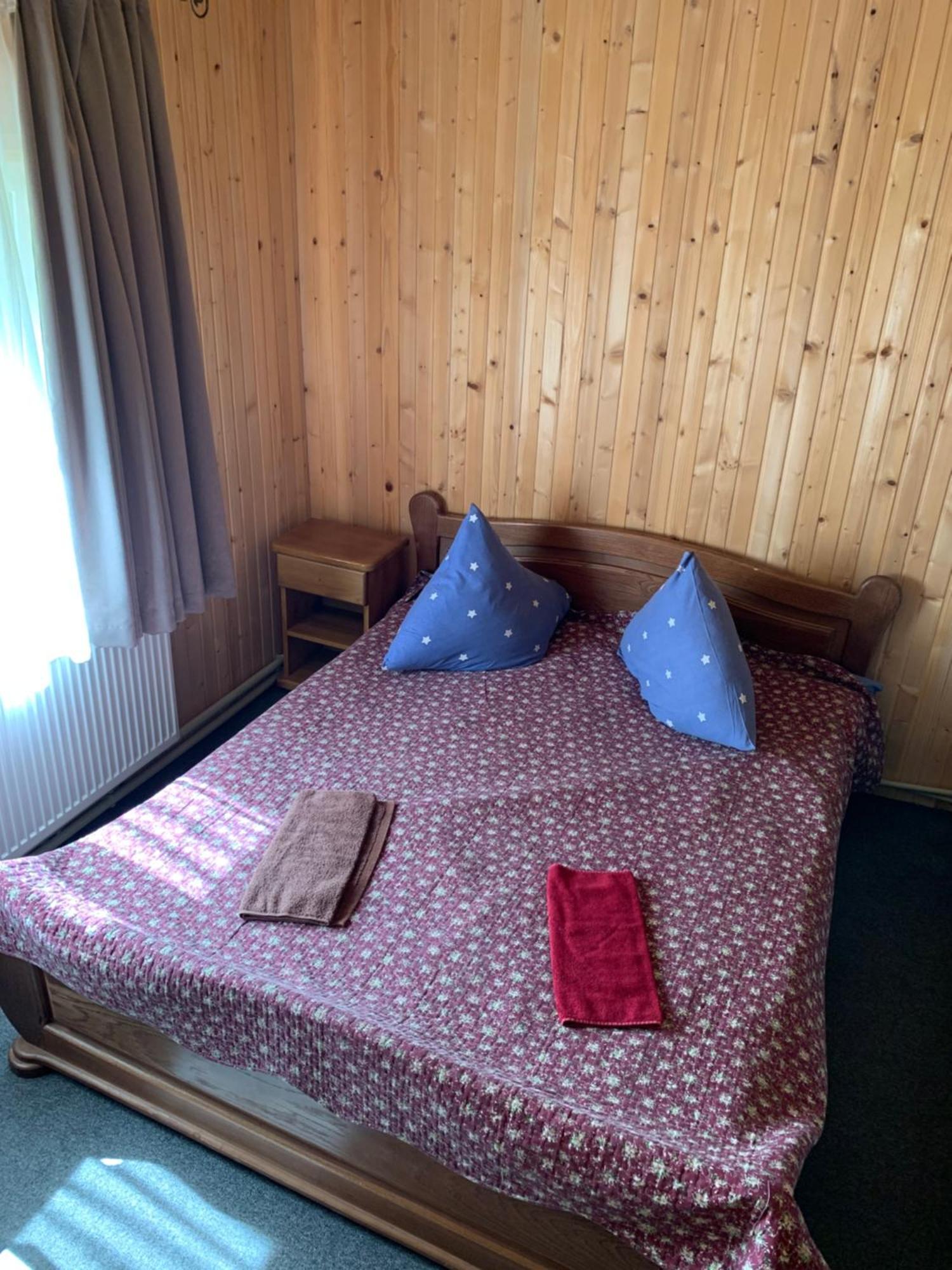 Hotel Novoe Shale 야블루니츠야 외부 사진