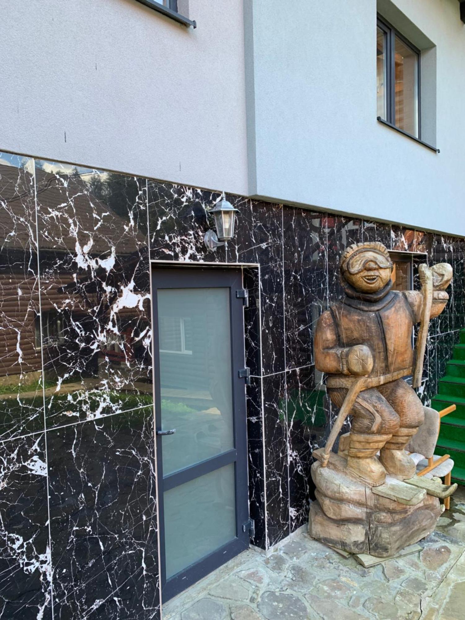 Hotel Novoe Shale 야블루니츠야 외부 사진